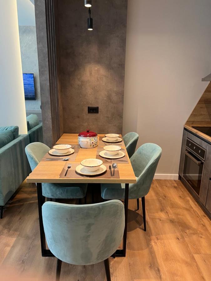 Aia Suites & Apartments Тирана Екстериор снимка
