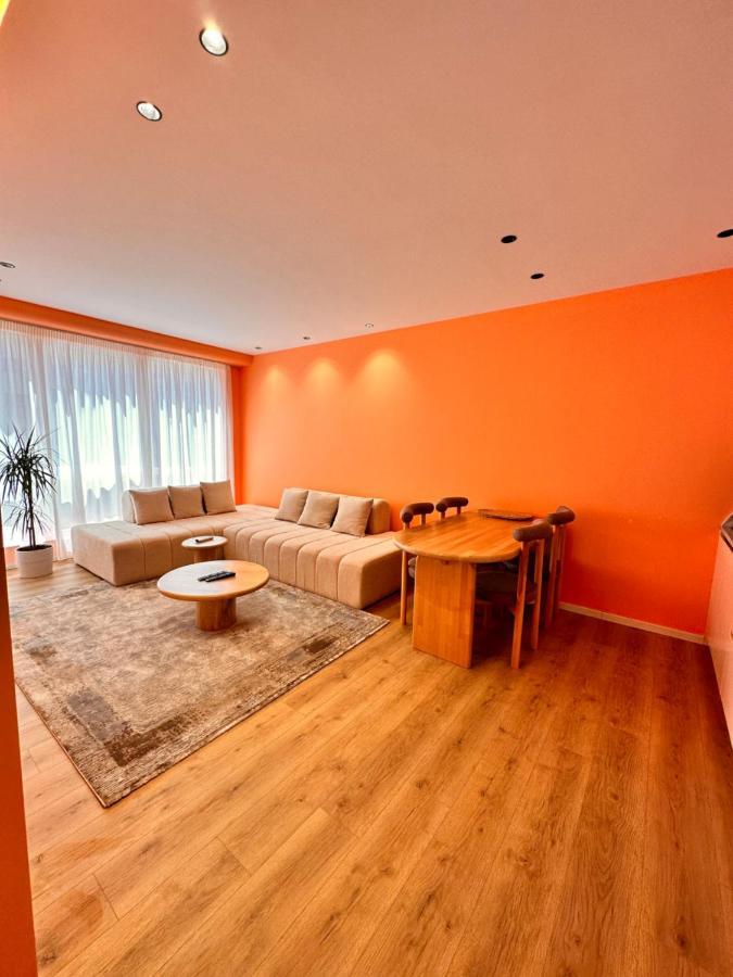 Aia Suites & Apartments Тирана Екстериор снимка