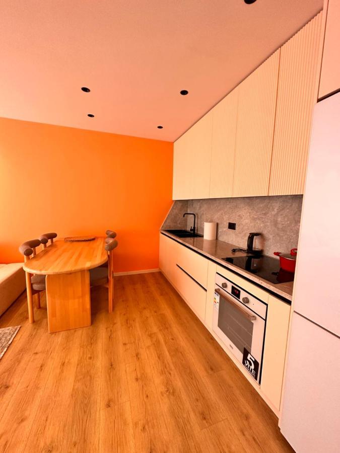 Aia Suites & Apartments Тирана Екстериор снимка