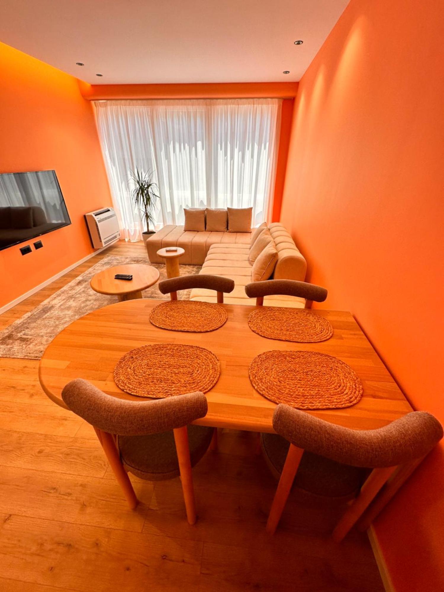 Aia Suites & Apartments Тирана Екстериор снимка